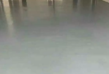 東莞?jìng)}儲(chǔ)地坪