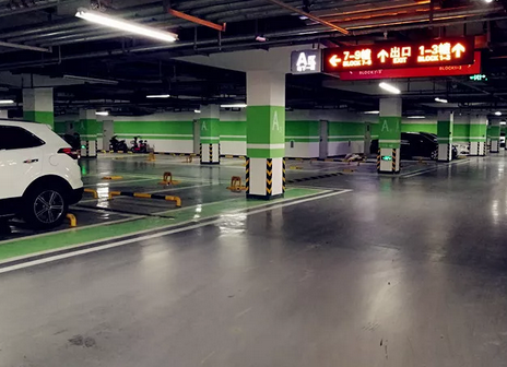 地下室停車場地坪