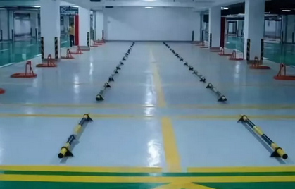 地下停車場地坪